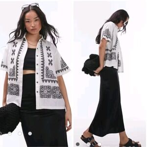 TOPSHOP White Black Geometric Embroidered Button Down Shirt Size 8 Cotton Blend